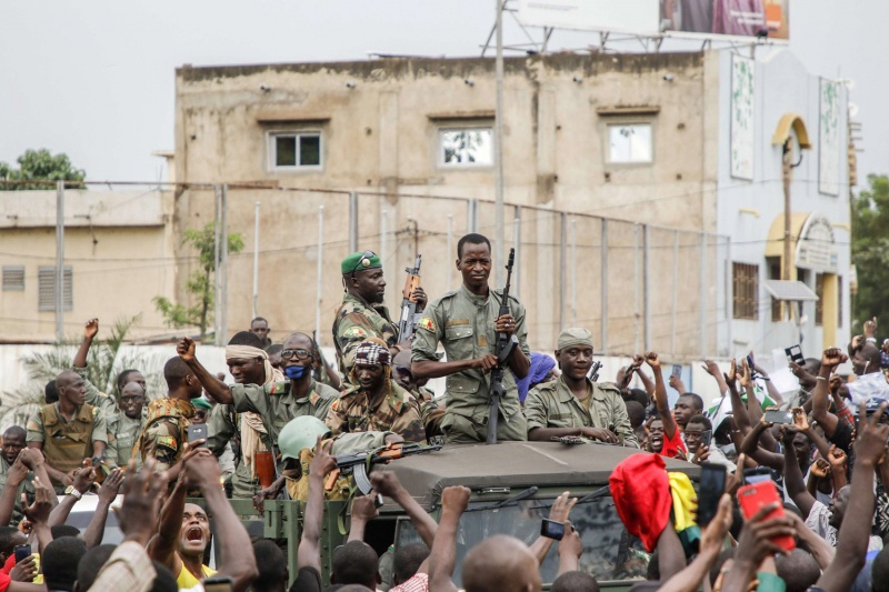 , انقلاب مالي يحرك خليطا من الفوضى في منطقة الساحل