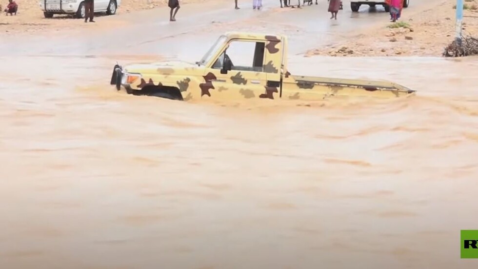 , شاهد فيديو.. عاصفة &#8220;جاتي&#8221; تغرق الصومال