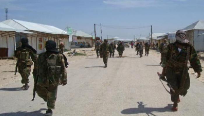 , مقتل 14 مدنيا وعسكريا في معركة لاستعادة قاعدة باغتتها حركة الشباب وسط الصومال