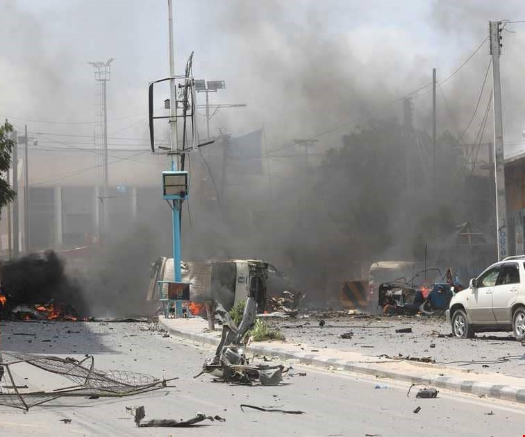 , انفجار يستهدف اجتماعا لعدد من المسؤولين وسط الصومال