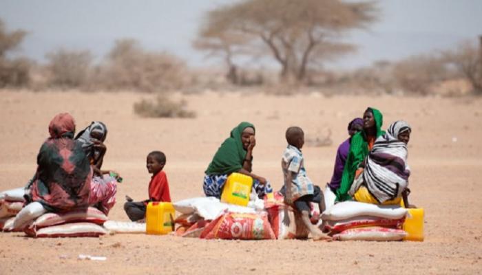 , كورونا وجراد وفيضانات.. كوارث تعمق الأزمة الإنسانية في الصومال