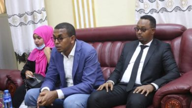 لجنة الانتخابات الفيدرالية المثيرة للجدل تدعو القيادات الصومالية لحل خلافاتهم وتناشد علماء الدين وزعماء العشائر التدخل