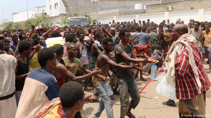 , أفارقة في سجون الحوثيين في اليمن.. تعذيب بالحديد والنار وفديات مالية وتجنيد إجباري