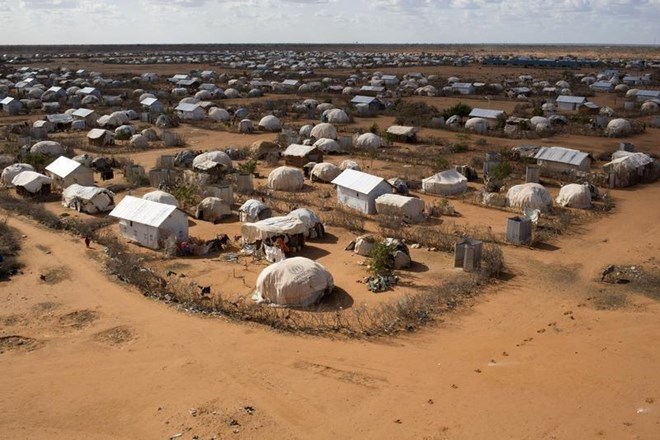, الصومال: قرار كينيا بإغلاق مخيمات اللاجئين الصوماليين سياسي مرتبط بقضية النزاع على الحدود البحرية