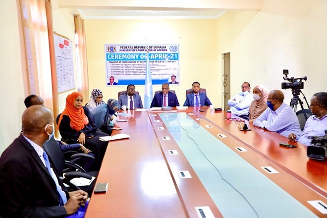 , الصومال يصادق على سبع اتفاقيات دولية لحماية حقوق العمال