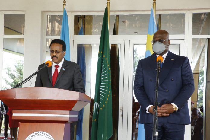 , فرماجو يؤكد استعداد حكومته لتنظيم انتخابات مباشرة في الصومال