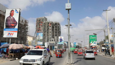 قادة الصومال في لعبة إلقاء اللوم بعد انهيار المحادثات "فرماجو يسعى للتمديد لأنه لا يثق بالفوز بانتخابات نزيهة"