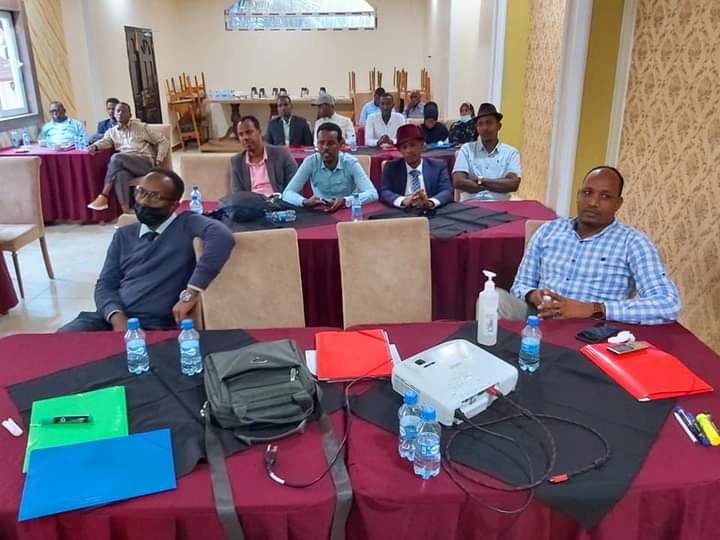 , الحكومة الصومالية تطلق ورشة بمقديشو حول استصلاح الأراضي واستخدام التقنيات الزراعية الحديثة بمشاركة الولايات