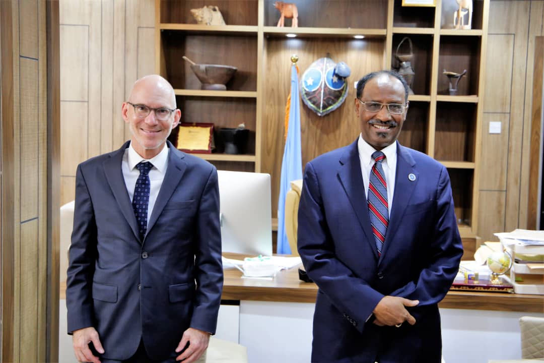 , وزير المالية يناقش مع ممثل الأمم المتحدة تمويل الانتخابات في الصومال