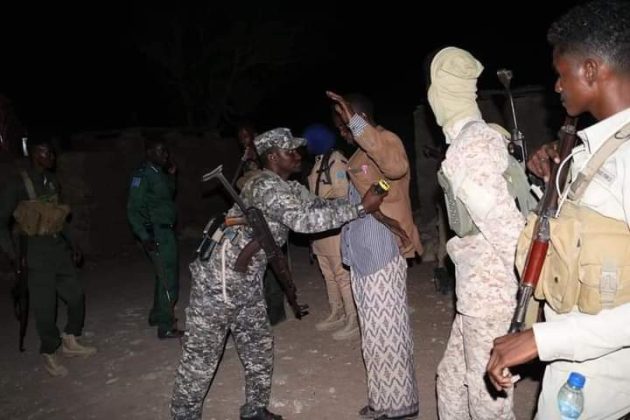 , اعتقال عدد من المشتبه بهم بعمليات أمنية للشرطة الصومالية بالعاصمة مقديشو