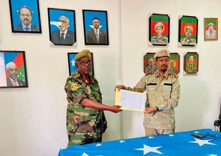 , القائد الجديد للفرقة الـ60 في الجيش الصومالي يتسلم منصبة رسمياً