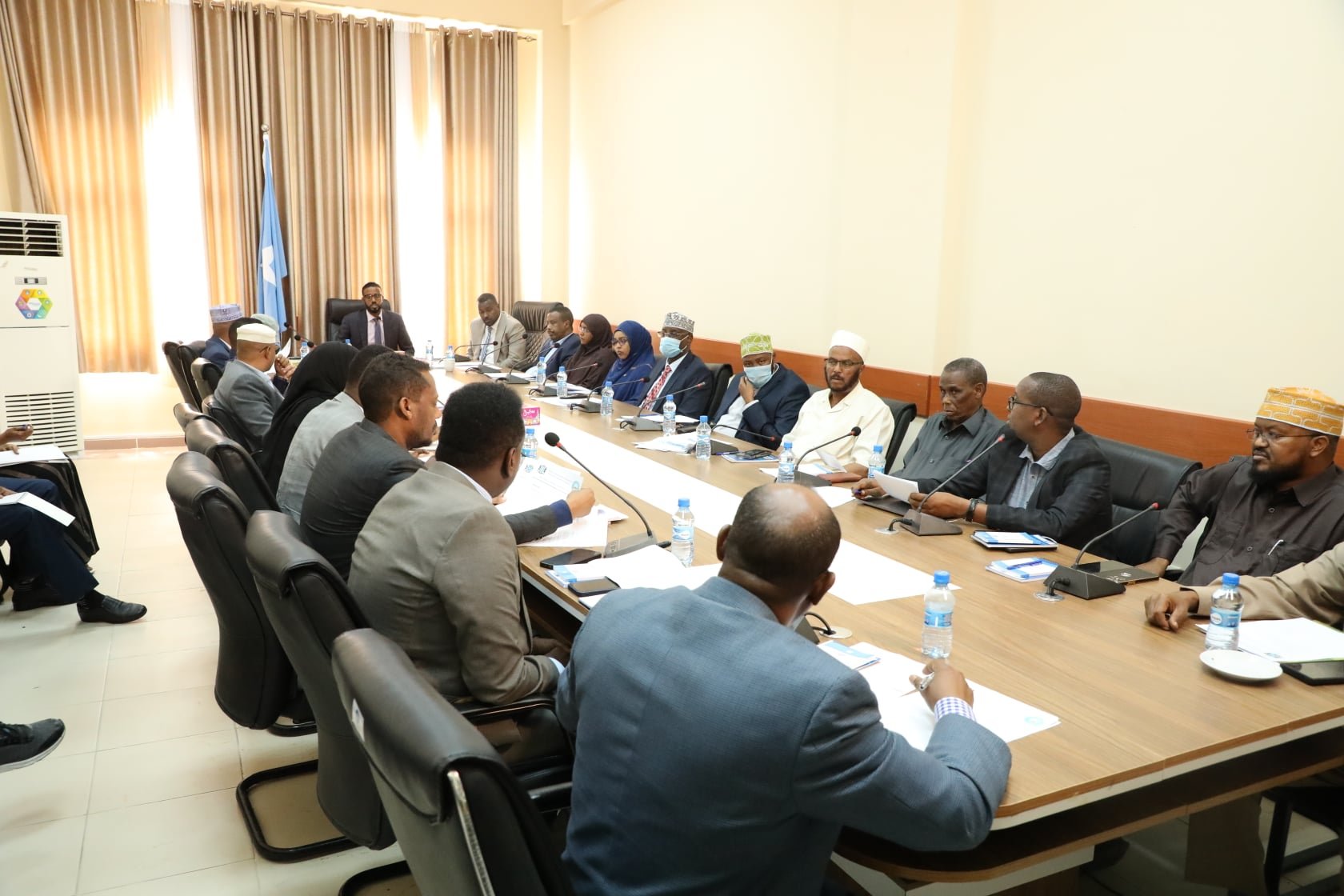 , الصومال.. اللجنة البرلمانية المشتركة تنتخب قيادتها وتحدد 15 مايو الجاري موعدا للانتخابات الرئاسية