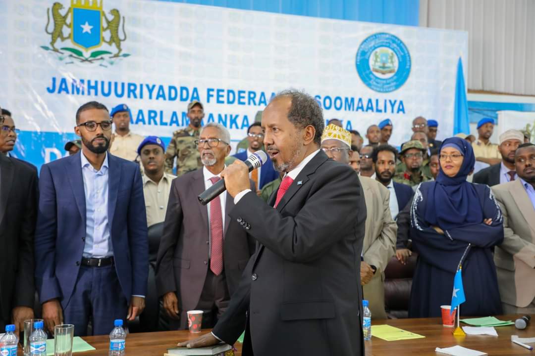 , الصومال يتخطى مرحلة حرجة بانتخاب رئيسه العاشر