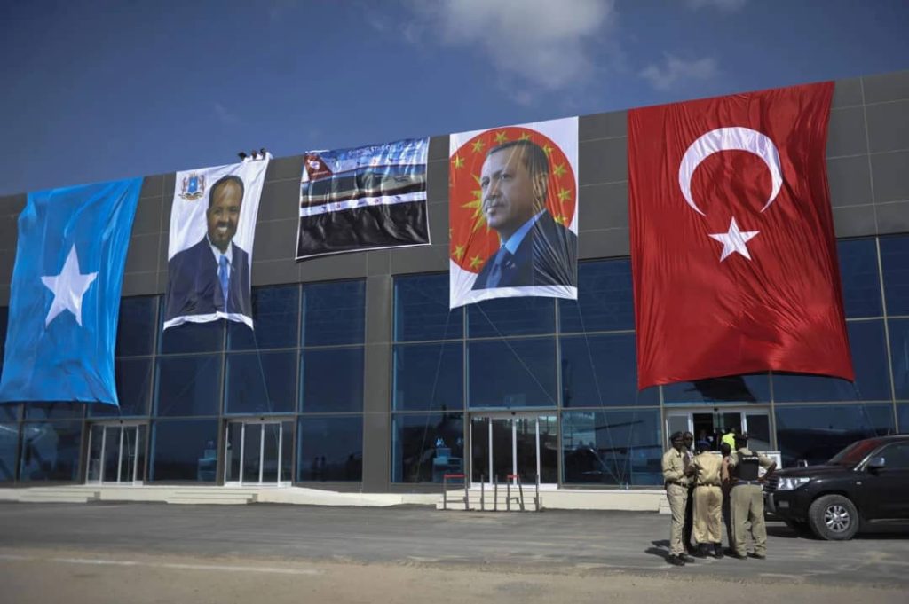, ما دلالات وأبعاد زيارة الرئيس الصومالي حسن شيخ محمود إلى تركيا؟