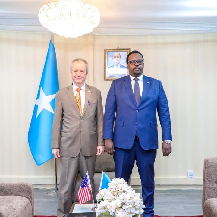, نائب رئيس الوزراء الصومالي يلتقي سفير واشنطن
