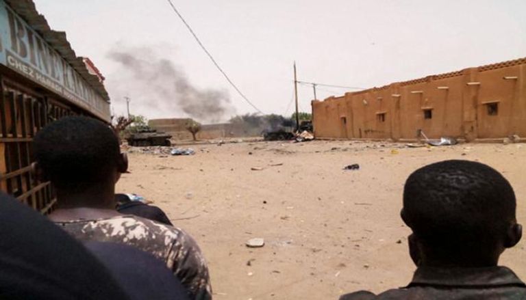 , 21 قتيلا بينهم 17 جنديا واختفاء آخرين في هجوم إرهابي بمالي